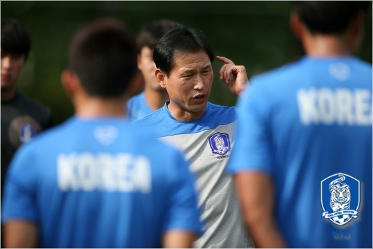 안익수19세이하축구대표팀감독은지난해국제축구연맹17세이하월드컵에출전한선수6명을발탁해오는24일제주1차국내훈련에소집했다.(자료사진=대한축구협회)