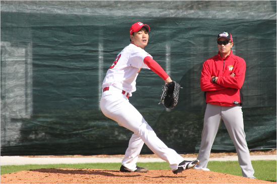 올해첫불펜피칭을한김광현.(사진=SK와이번스제공)