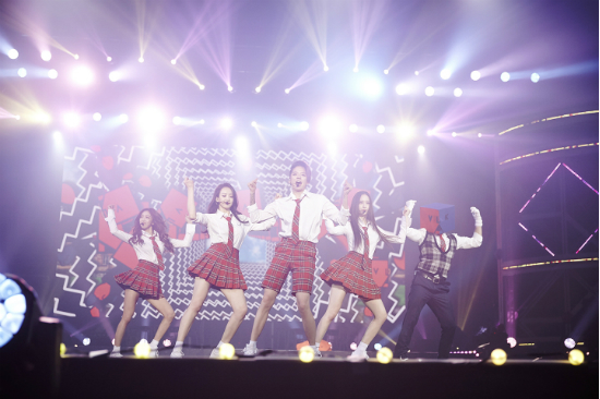 역시 '유일무이'…에프엑스, 150분 꽉 채운 첫 콘서트