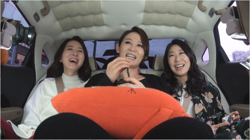 왼쪽부터이일화,김선영,라미란.(tvN제공)