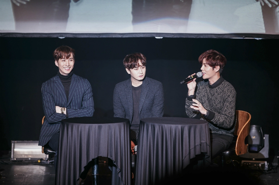 "U R MAN IS BACK"…더블에스301에 대한 궁금증 '넷'