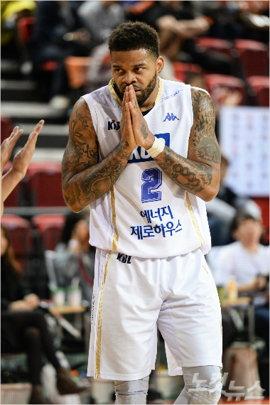 프로농구전주KCC의안드레에밋(사진/KBL)