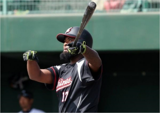 지난21일권총실탄소지혐의로일본오키나와현경찰에체포된전삼성소속현일본지바롯데내야수야마이코나바로.(자료사진=지바롯데홈페이지)