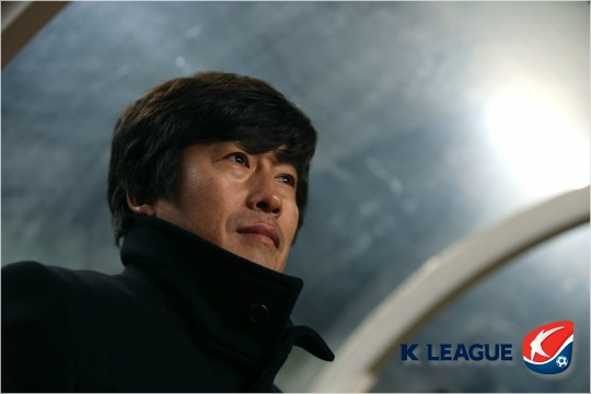 서정원수원감독은비록시즌첫경기였지만기대이상의경기력을선보인선수들을칭찬하면서도득점기회를살리지못한아쉬움은감추지않았다.(자료사진=한국프로축구연맹)