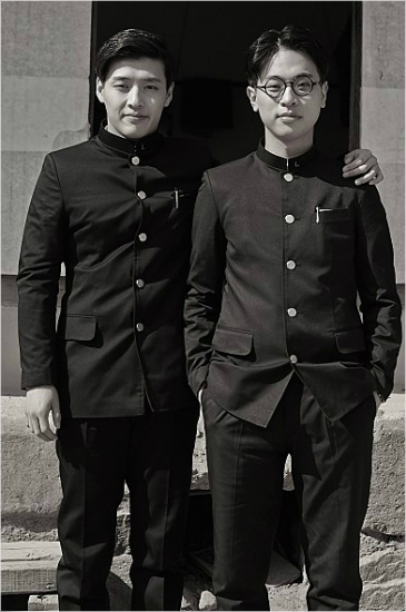 영화'동주'에서윤동주역을맡은강하늘과송몽규역을맡은박정민.(사진=자료사진)