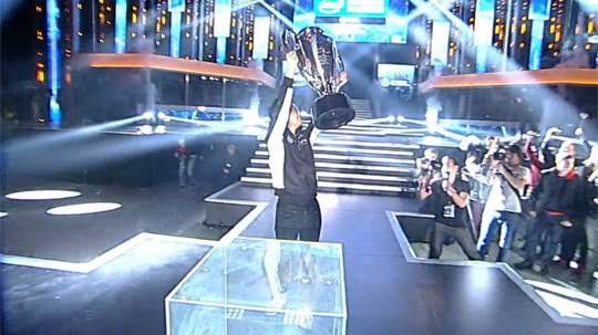 2016 WCS 윈터 서킷에서 우승을 차지한 최성훈.(사진=트위치TV WCS 중계화면 캡처)