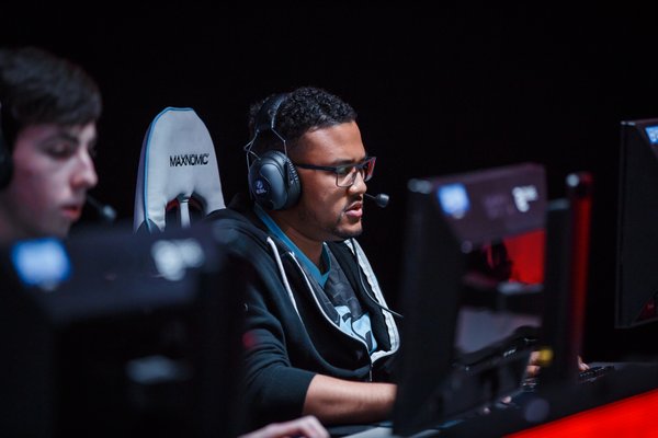 CLG의 서포터 'aphromoo' 자케리 블랙(사진=IEM 트위터 발췌).