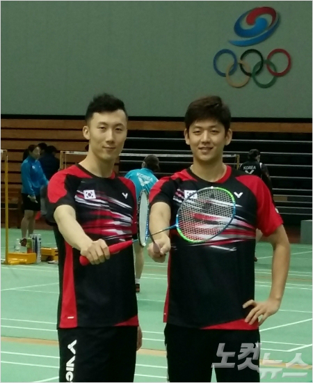 5일(한국시각)독일오픈그랑프리골드대회에서올시즌첫출전해금메달에도전하는남자복식세계1위유연성(왼쪽)-이용대.(자료사진)