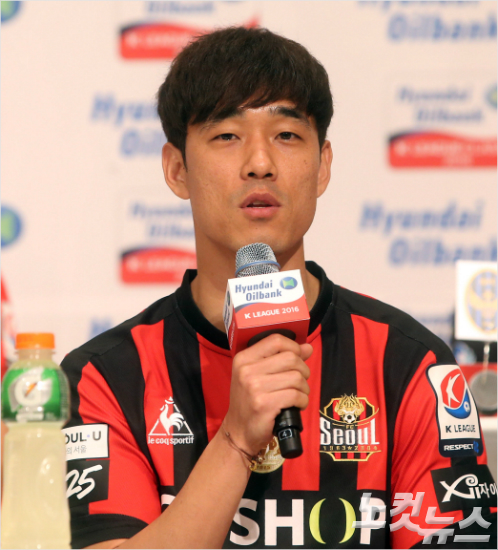 7일오후서울홍은동그랜드힐튼호텔에서열린‘현대오일뱅크K리그클래식’미디어데이에참석한FC서울박주영이각오를밝히고있다.황진환기자