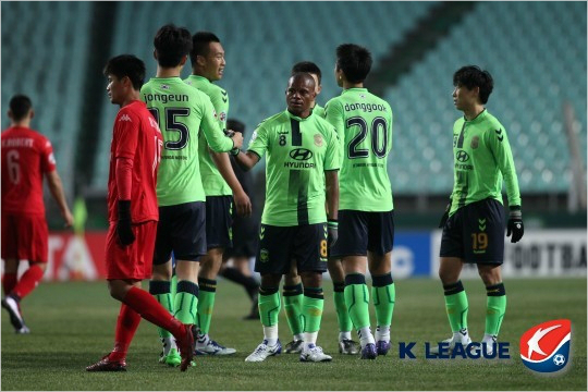 "시간이지나면더잘맞겠지?"전북에게는아직시간이필요하다.(사진=한국프로축구연맹제공)