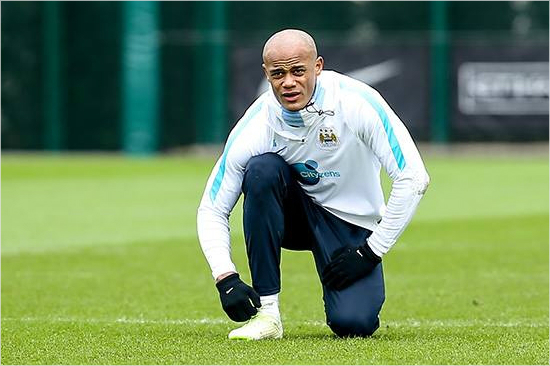 부상으로쓰러진뱅상콤파니.(사진=맨체스터시티페이스북)