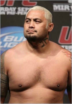 UFC 헤비급 챔피언 꿈꾸는 42살 마크 헌트