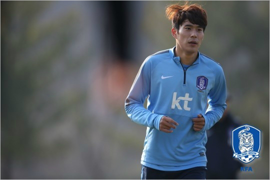일본과아시아축구연맹23세이하챔피언십결승에서1골1도움으로맹활약하고도2-3역전패로빛이바랬던진성욱은알제리와2연전에서다시한번확실하게자신의이름을알리겠다는의지를불태우고있다.(자료사진=대한축구협회)