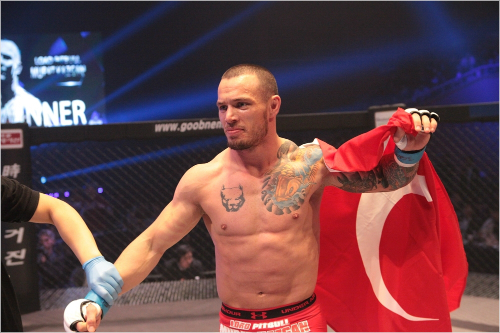 무랏카잔.사진=로드FC제공