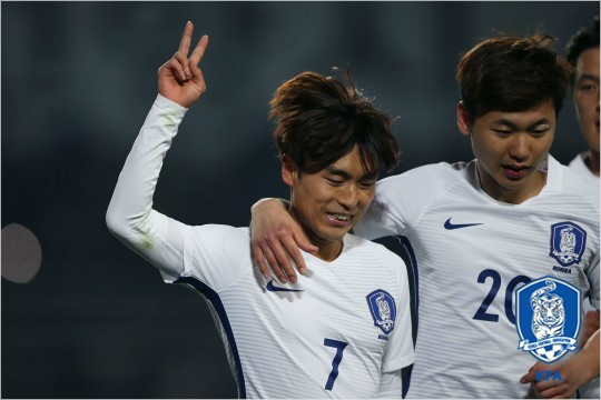 문창진은알제리와2연전에서'신태용호'가얻은5골가운데3골을터뜨리며'원조에이스'다운활약을선보였다.(자료사진=대한축구협회)