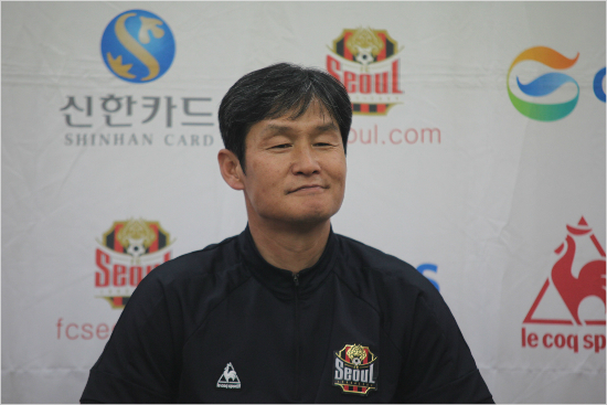 FC서울의최용수감독은4월한달간치를8경기에서모두승리해지긋지긋한'슬로우스타터'꼬리표를뗀다는각오다.(자료사진=FC서울)