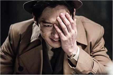 영화'탐정홍길동:사라진마을'에서탐정홍길동역을맡은배우이제훈.(사진='탐정홍길동:사라진마을'스틸컷)
