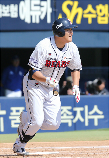 올시즌출루율과OPS1위를달리고있는두산좌타내야수오재일.(자료사진=두산)