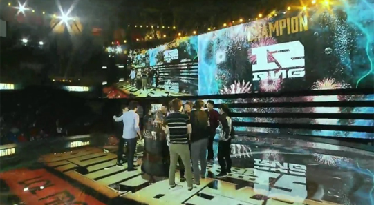 2016 LPL 스프링 우승을 차지한 RNG.(사진=LPL 생중계 캡처)