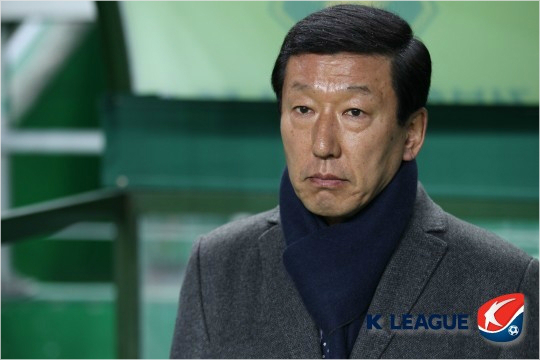 최강희전북감독은장쑤쑤닝과아시아축구연맹챔피언스리그조별예선마지막경기에서승리해조1위로16강에진출하겠다는분명한목표를제시했다.(사진=한국프로축구연맹제공)