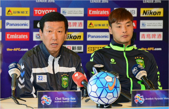 최강희전북현대감독은아시아축구연맹챔피언스리그우승이라는목표를위해맬버른빅토리(호주)와16강1차전원정경기에서반드시승리하고돌아가겠다는분명한목표를밝혔다.(사진=한국프로축구연맹공동취재단제공)