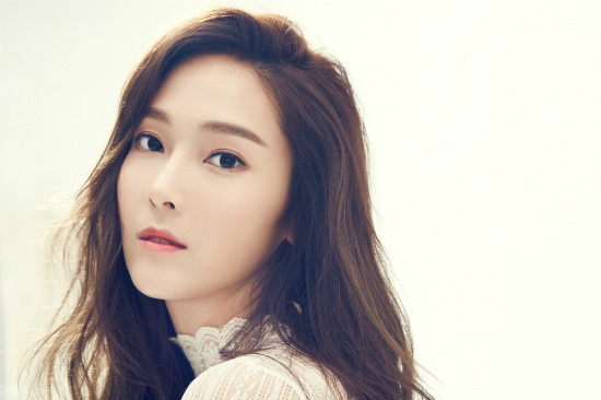 소녀시대 떠나 홀로 선 그녀, 제시카를 만나다