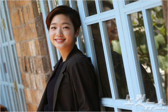 영화'계춘할망'주연배우김고은이12일오전서울삼청동한카페에서CBS노컷뉴스와인터뷰전포즈를취하고있다.(사진=황진환기자/자료사진)