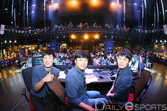 백년 가약 맺는 유대현 해설 "자랑스런 남편 되겠습니다"