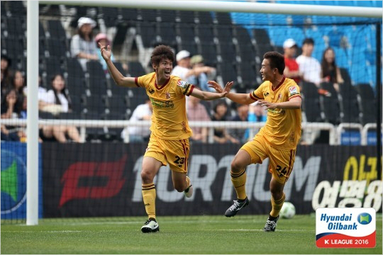 광주FC는인천유나이티드와K리그클래식11라운드에서경기막판에터진김민혁의결승골에짜릿한승점3점을챙겼다.(사진=한국프로축구연맹제공)