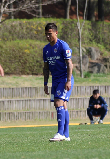 R리그에서뛰던베르나르도의모습.(사진=울산현대제공)