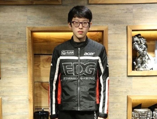 EDG 미드 라이너 '스카웃' 이예찬(사진=더스코어e스포츠 발췌).