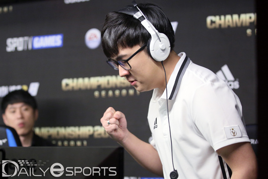 조1위로 8강 진출에 성공한 정세현.