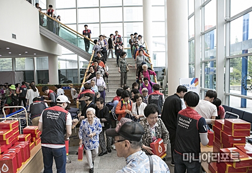 [포토골프존문화재단 김영찬 이사장 주최 사랑나눔 孝 큰 잔치