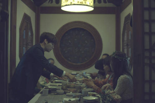 구혜선·안재현 부부, 결혼식 대신한 가족 축하연 사진 네 장