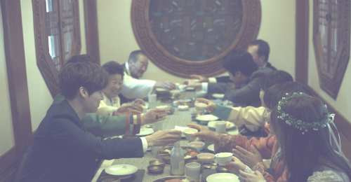 구혜선·안재현 부부, 결혼식 대신한 가족 축하연 사진 네 장