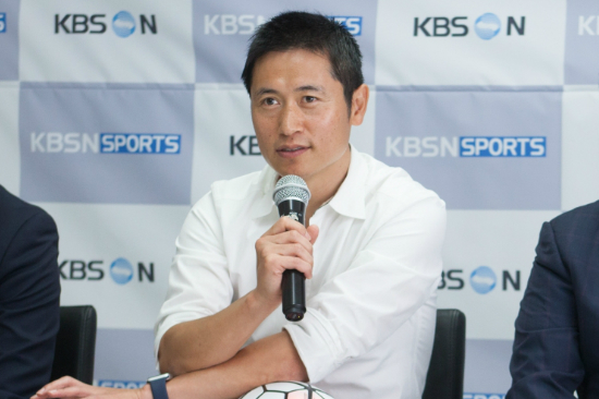 1일상암KBS미디어센터에서열린'2015코파아메리카기자간담회'에참석한이영표KBSNSports해설위원이질문에대답하고있다.(사진=KBSN제공)