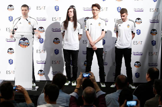 발렌시아CF의 하스스톤 팀 소개 장면.(사진=발렌시아CF 공식 홈페이지 발췌)