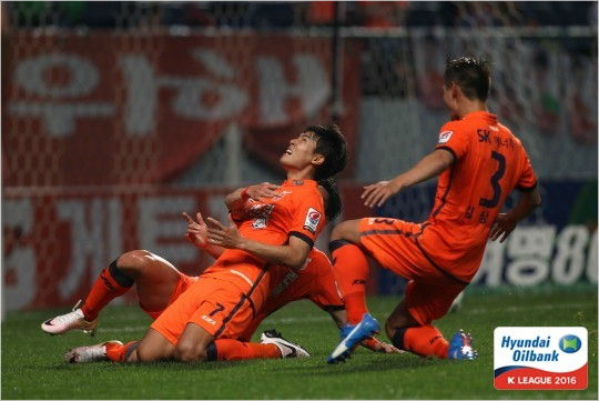 제주미드필더권순형(등번호7)은최근2경기연속후반30분이후결승골을터뜨리며소속팀의2연승을이끌었다.(사진=한국프로축구연맹제공)