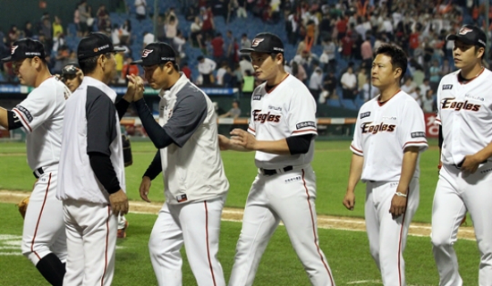 '탈꼴찌실패'한화이글스가14일'2016타이어뱅크KBO리그'kt위즈전에서선발장민재의부진과차일목의실책으로인해3-5로패했다.(사진=한화이글스제공)