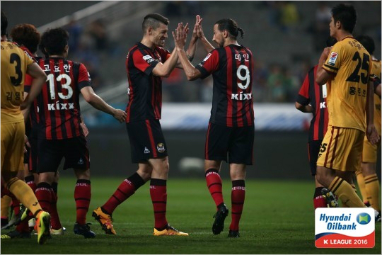 여전히서울의주요공격자원으로활약하고있는베테랑공격수데얀은광주전승리의일등곤신이다.(사진=한국프로축구연맹제공)