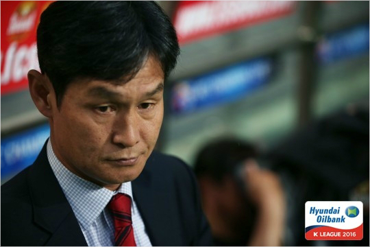 FC서울의최용수감독은최근3경기에서3골씩넣는물오른공격력에만족감을나타내면서도집중력저하로허무하게실점하는수비에는불만을감추지않았다.(사진=한국프로축구연맹제공)