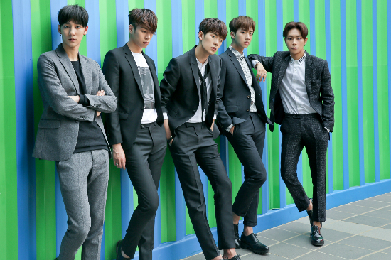 신인보이그룹크나큰.왼쪽부터김지훈,김유진,박승준,정인성,오희준(사진=YNB엔터테인먼트제공)