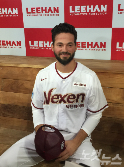 넥센의새외국인투수스캇맥그레거가21일고척스카이돔에서모습을드러내고한국야구에대한큰기대감을나타냈다.(사진=송대성기자)