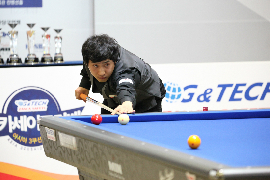 '당구 대이변' 홍진표, 조재호에 역전승 '생애 첫 우승'
