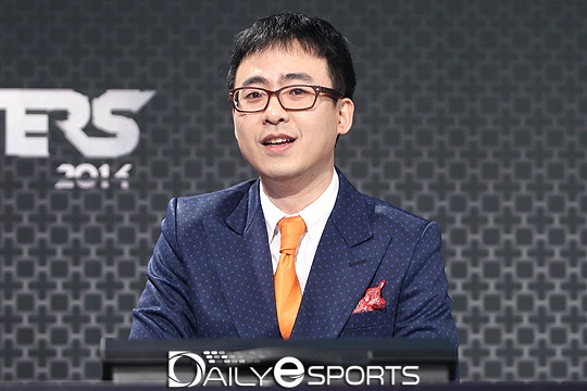 SK텔레콤 T1에서 선수로 활동했을 때 부상을 경험한 박용욱 해설 위원.