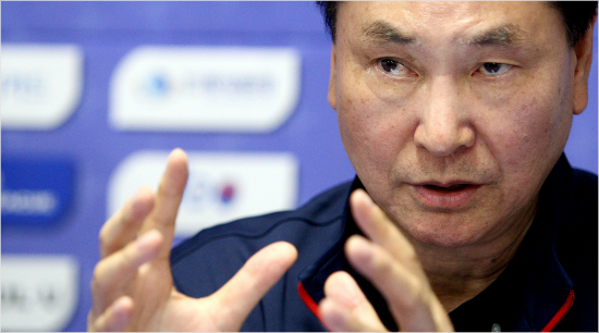 김남성남자배구대표팀감독은월드리그2그룹잔류는한국배구의자존심을지키는일이라고분명하게강조했다.(사진=대한배구협회제공)