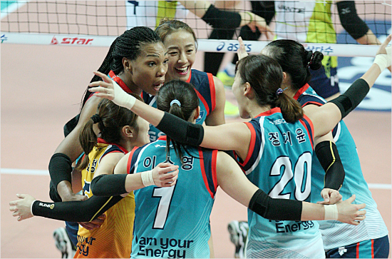 GS칼텍스는선수들의경기력과팬의집중도향상을위해2016~2017시즌부터홈경기단독운영을결정했다.(사진=KOVO제공)