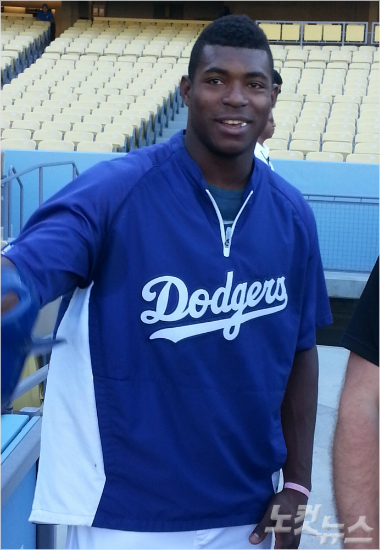 '애증의푸이그'다저스외야수야시엘푸이그는8일(한국시각)류현진의복귀전에서1회호수비를펼쳤지만5회아쉬운수비로류현진강판의빌미를제공했다.(자료사진=노컷뉴스DB)