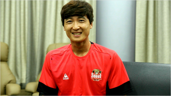 국가대표수비수곽태휘는2005년K리그에데뷔했던서울의유니폼을입고선수생활의마지막을화려하게장식하겠다는각오다.(사진=FC서울제공)