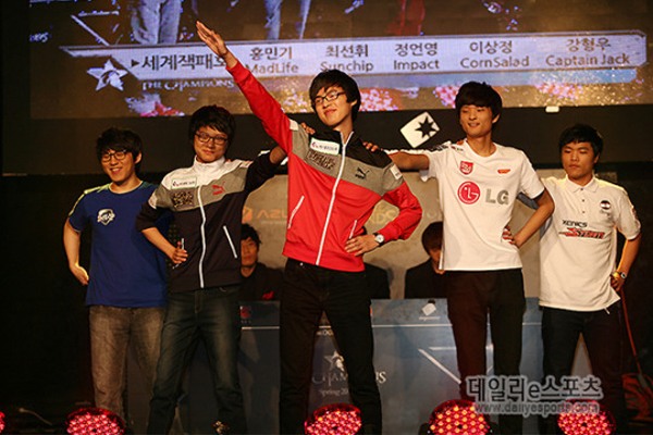 2012년에 열린 올스타전에 출전한 '세계잭패호' 팀.